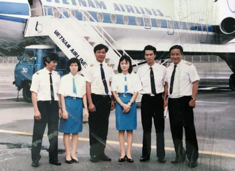 mau-dong-phuc-thu-2-cua-vietnam-airline